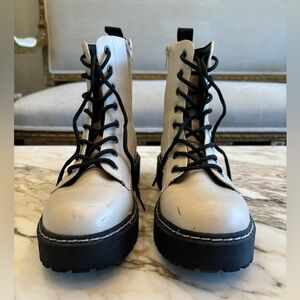 Sincerely Jules Harley Beige Combat Boots - 8 M women’s